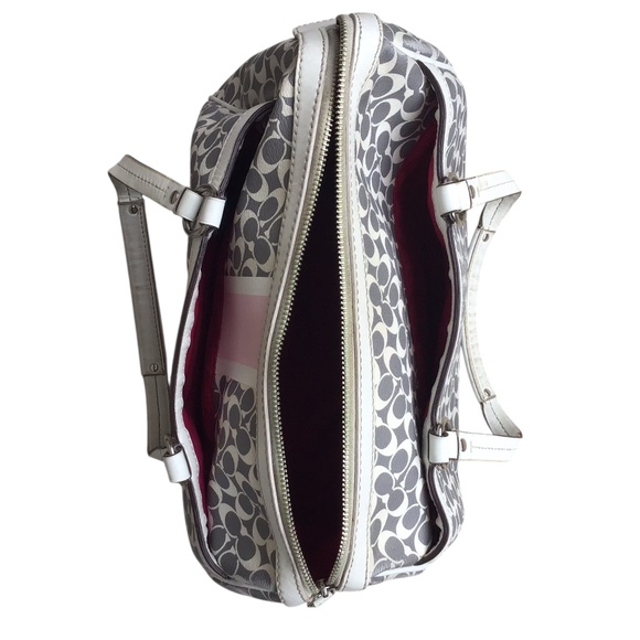 Coach Signature Bag - Picture 9 of 16